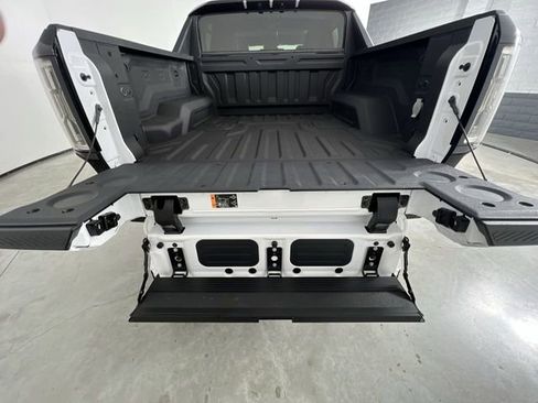 Certified 2025 GMC Hummer EV 3X w/ Battery Pack, 24 Module Pack AWD/4WD image 27