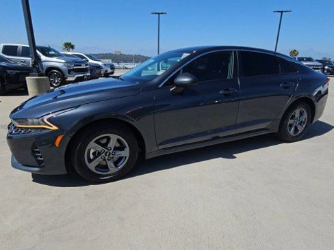 Used 2023 Kia K5 LXS FWD image 4