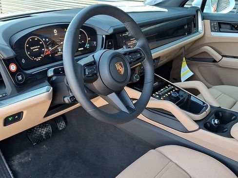 New 2026 Porsche Cayenne AWD/4WD image 4