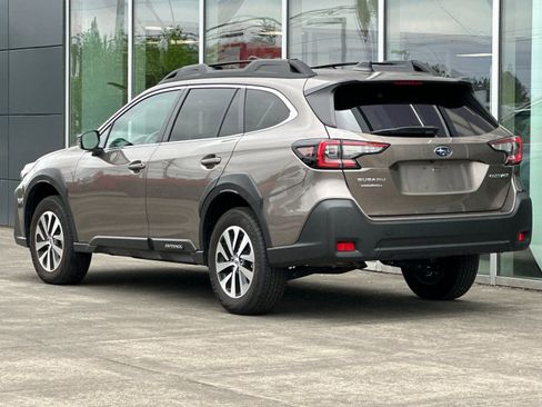 Used 2024 Subaru Outback Premium AWD/4WD image 5