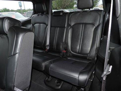 Used 2024 Jeep Wagoneer Series II w/ Flexible Seating Group RWD image 25