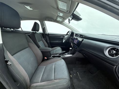 Used 2017 Toyota Corolla LE image 15