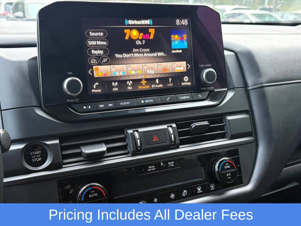 Used 2025 Nissan Pathfinder S AWD/4WD image 12