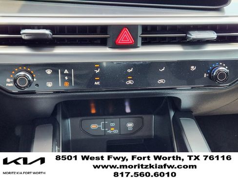 New 2026 Kia Sorento LX FWD image 14