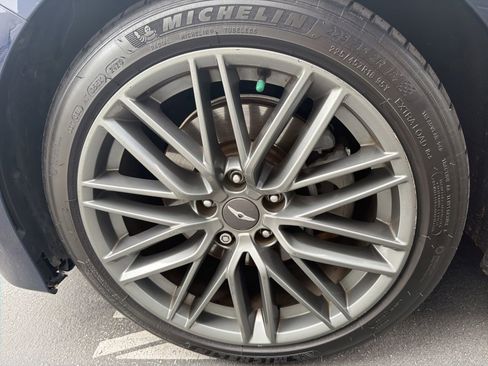 Used 2019 Genesis G70 2.0T Advanced w/ Elite Package RWD image 6