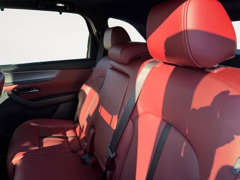 Used 2025 MAZDA CX-70 Plug-In Hybrid w/ Premium Plus image 29