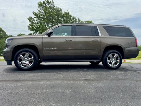 Used 2016 Chevrolet Suburban LT AWD/4WD image 2