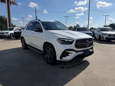 Used 2024 Mercedes-Benz GLE 350 4MATIC image 3