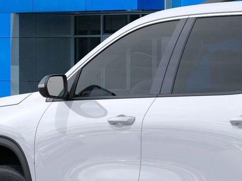 New 2026 Chevrolet Traverse LT image 12