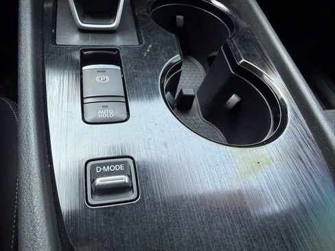 Certified 2023 Nissan Rogue SV image 25