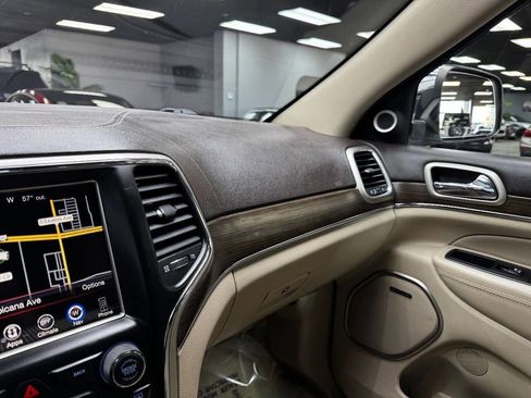 Used 2016 Jeep Grand Cherokee Overland w/ Advanced Technology Group image 27