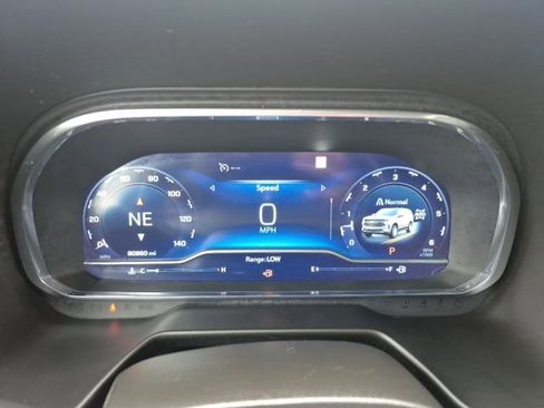 Used 2022 Chevrolet Suburban LT image 27