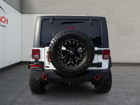 Used 2018 Jeep Wrangler Sport image 15