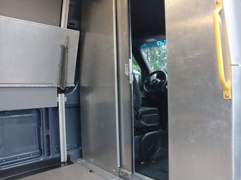 Used 2019 Mercedes-Benz Sprinter 144 image 27