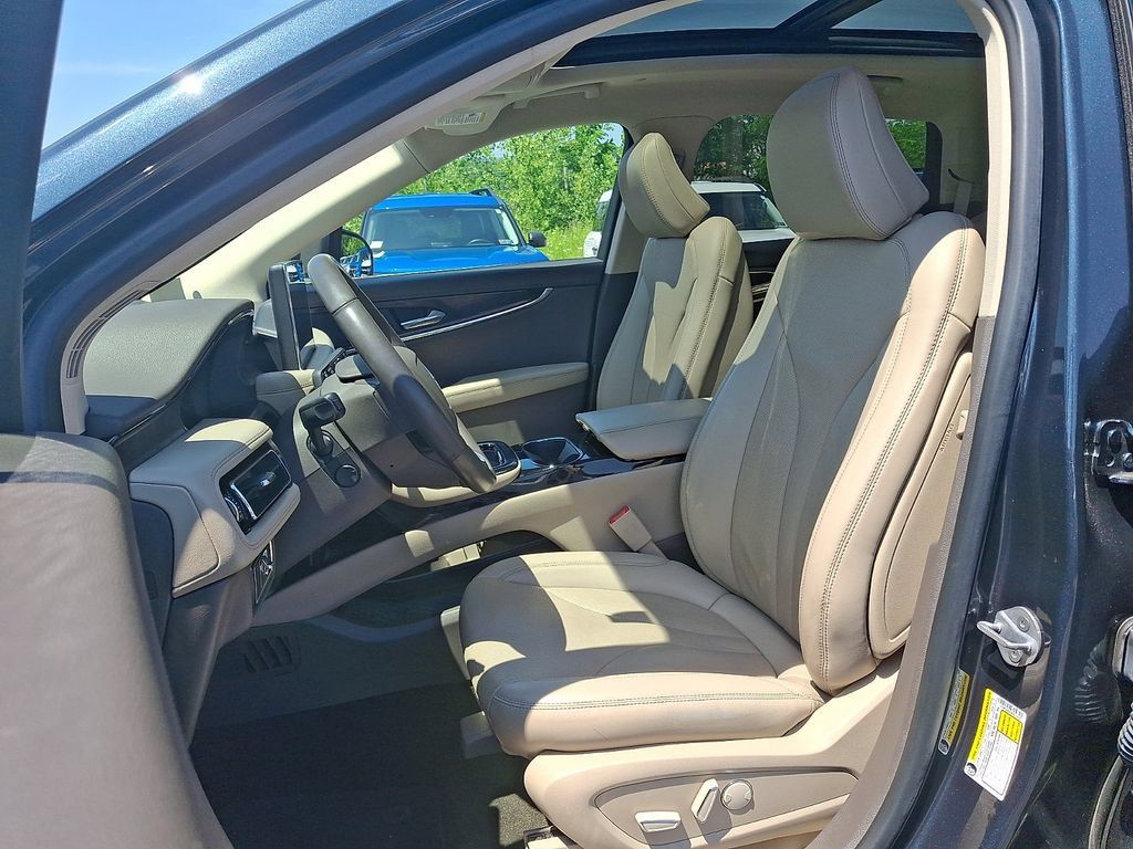 Certified 2023 Lincoln Nautilus Reserve AWD/4WD image 14