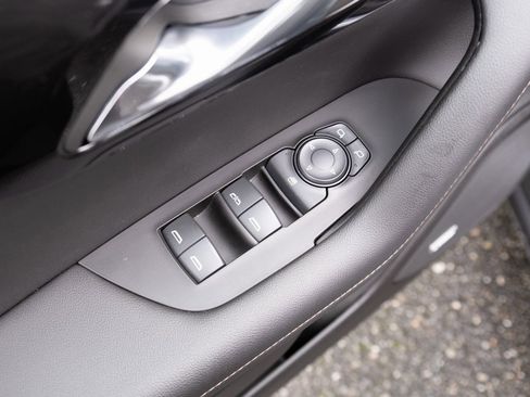 Used 2024 Chevrolet Blazer Premier image 16