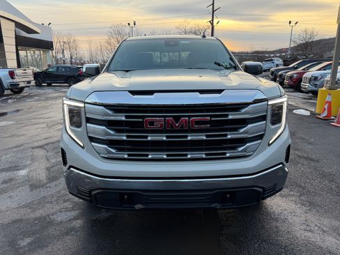 New 2026 GMC Sierra 1500 SLE image 8