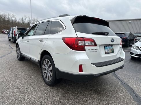 Used 2017 Subaru Outback 2.5i Touring w/ Popular Package #5A image 5