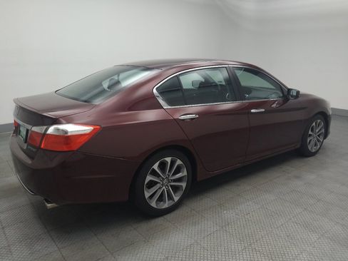 Used 2015 Honda Accord Sport image 10