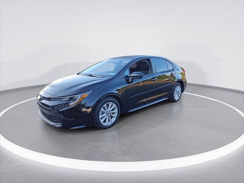 Certified 2025 Toyota Corolla LE w/ LE Premium Package FWD image 6