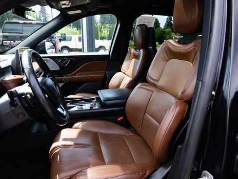 Used 2023 Lincoln Aviator Reserve w/ Equipment Group 201A AWD/4WD image 21