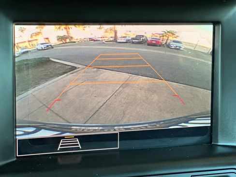 Used 2024 GMC Terrain SLE image 19