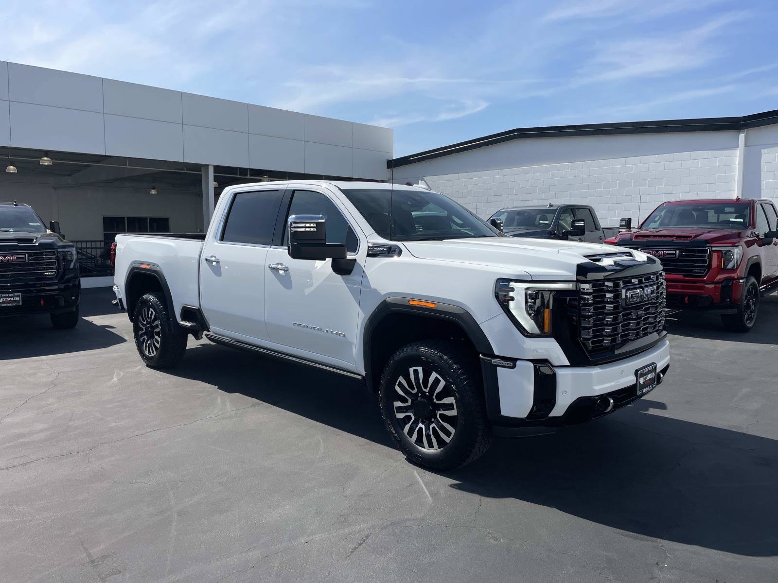 New 2026 GMC Sierra 2500 Denali Ultimate AWD/4WD image 8