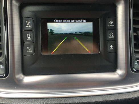 Used 2016 Dodge Challenger SXT w/ Driver Convenience Group RWD image 9