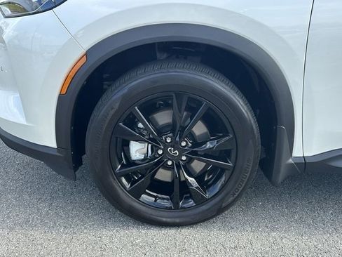 Used 2025 INFINITI QX60 Luxe w/ Black Edition image 12