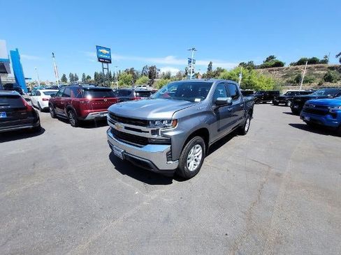 Used 2022 Chevrolet Silverado 1500 LT RWD image 4
