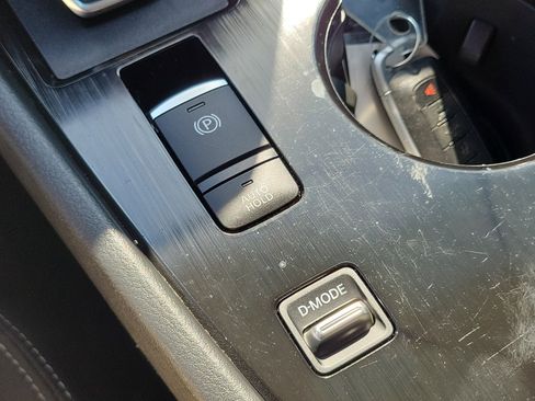 Used 2024 Nissan Rogue SV FWD image 30