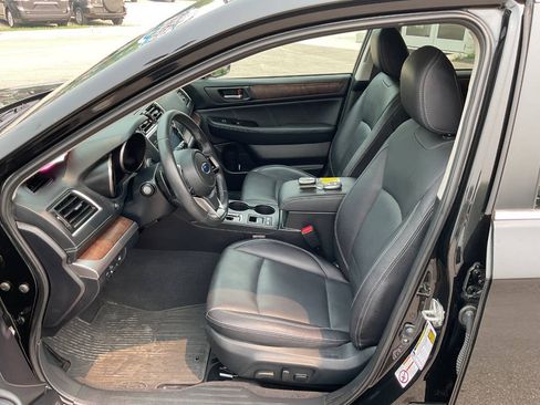 Used 2018 Subaru Outback 3.6R Limited AWD/4WD image 13