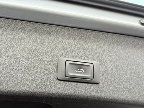 Used 2016 Audi A4 Premium Plus w/ Technology Package image 26