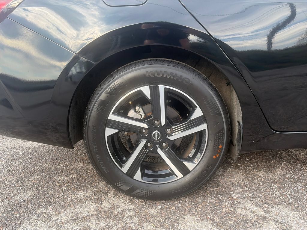 Used 2024 Nissan Sentra SV FWD image 38