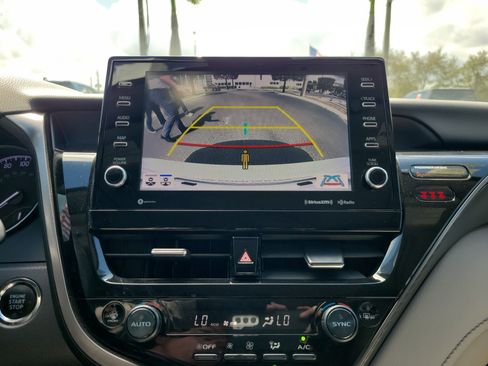 Used 2022 Toyota Camry SE w/ Audio Upgrade Package image 27