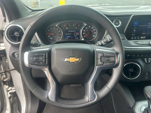 Used 2022 Chevrolet Blazer LT FWD image 19
