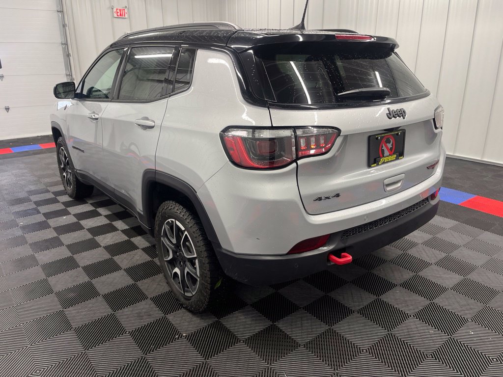 Used 2026 Jeep Compass Trailhawk AWD/4WD image 6