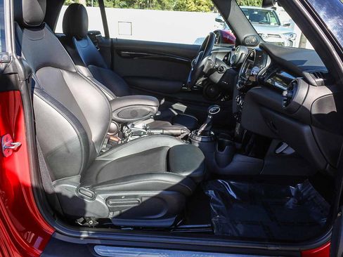 Used 2017 MINI Cooper S image 16