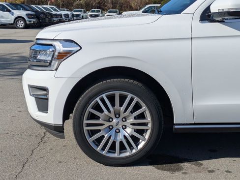 Certified 2022 Ford Expedition Limited image 11