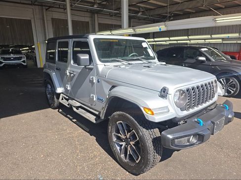 Used 2024 Jeep Wrangler Unlimited w/ Convenience Group AWD/4WD image 1