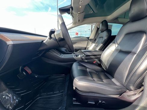 Used 2021 Tesla Model 3 Standard Range Plus image 16