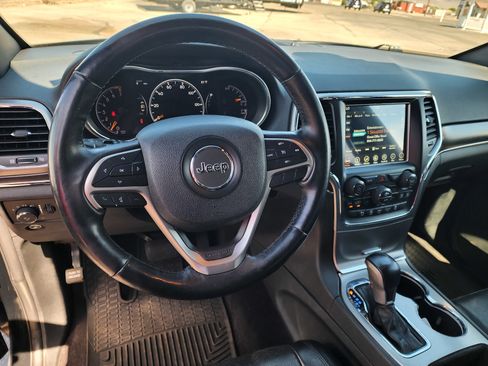Used 2018 Jeep Grand Cherokee Limited w/ Luxury Group II RWD image 2