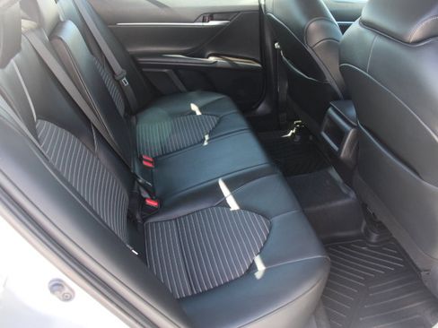 Used 2023 Toyota Camry SE FWD image 17