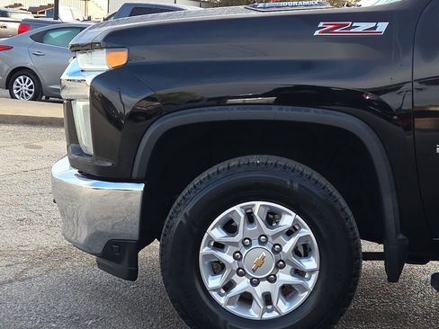 Used 2022 Chevrolet Silverado 2500 LTZ w/ LTZ Convenience Package image 5