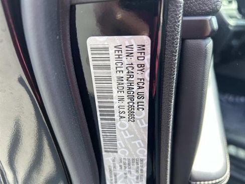 Certified 2023 Jeep Grand Cherokee Altitude AWD/4WD image 25