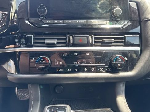Used 2025 Nissan Pathfinder SV AWD/4WD image 16