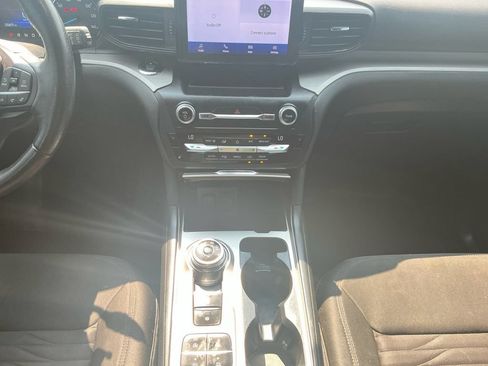 Used 2020 Ford Explorer XLT w/ Comfort Package RWD image 20