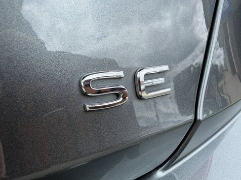 Used 2024 Volkswagen Jetta SE FWD image 10