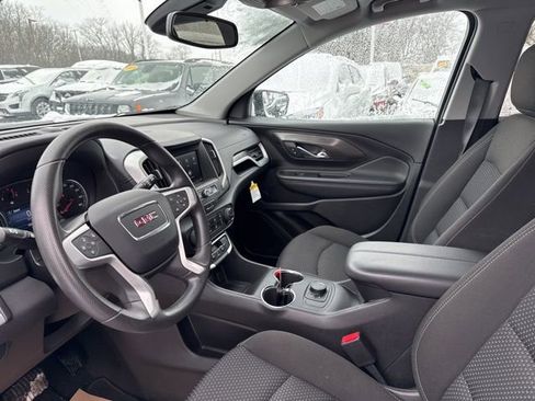 Used 2023 GMC Terrain SLE image 10