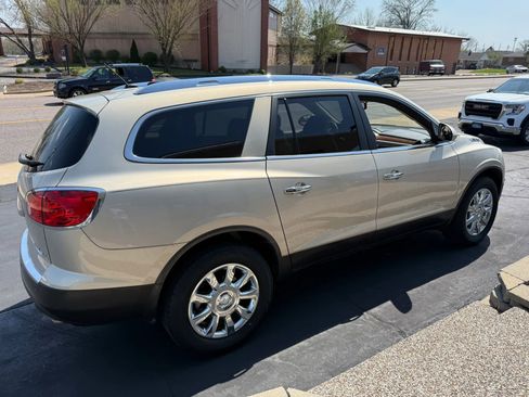 Used 2011 Buick Enclave CXL FWD image 6